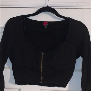 BEBE ZIP-UP CROP
